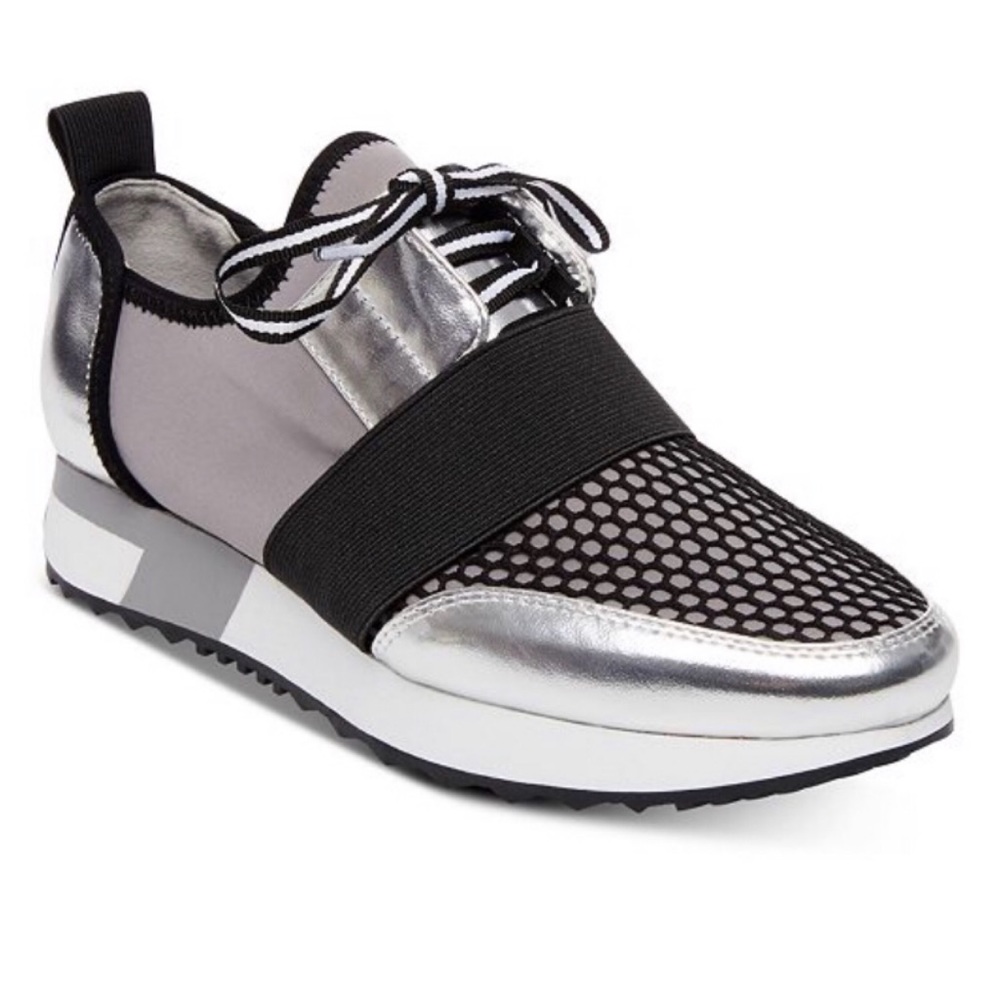 Steve Madden Tennies